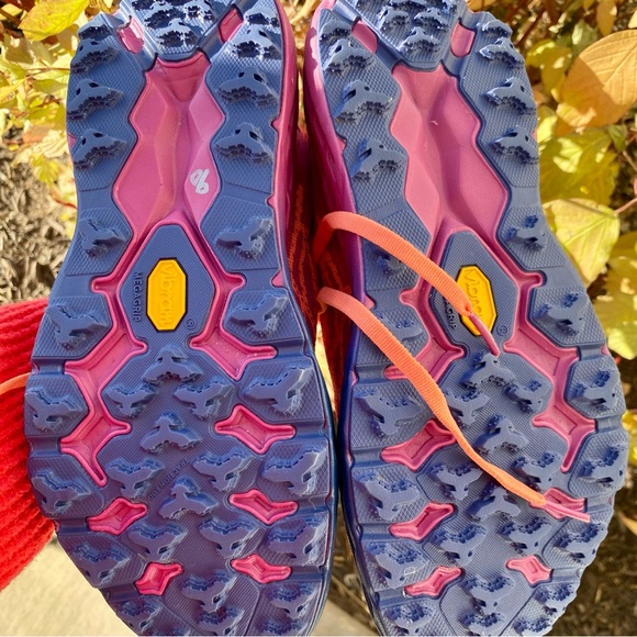 Hoka Speedgoat 5 Women's Trail Running Shoe Size 8.5B - Picture 4 of 7